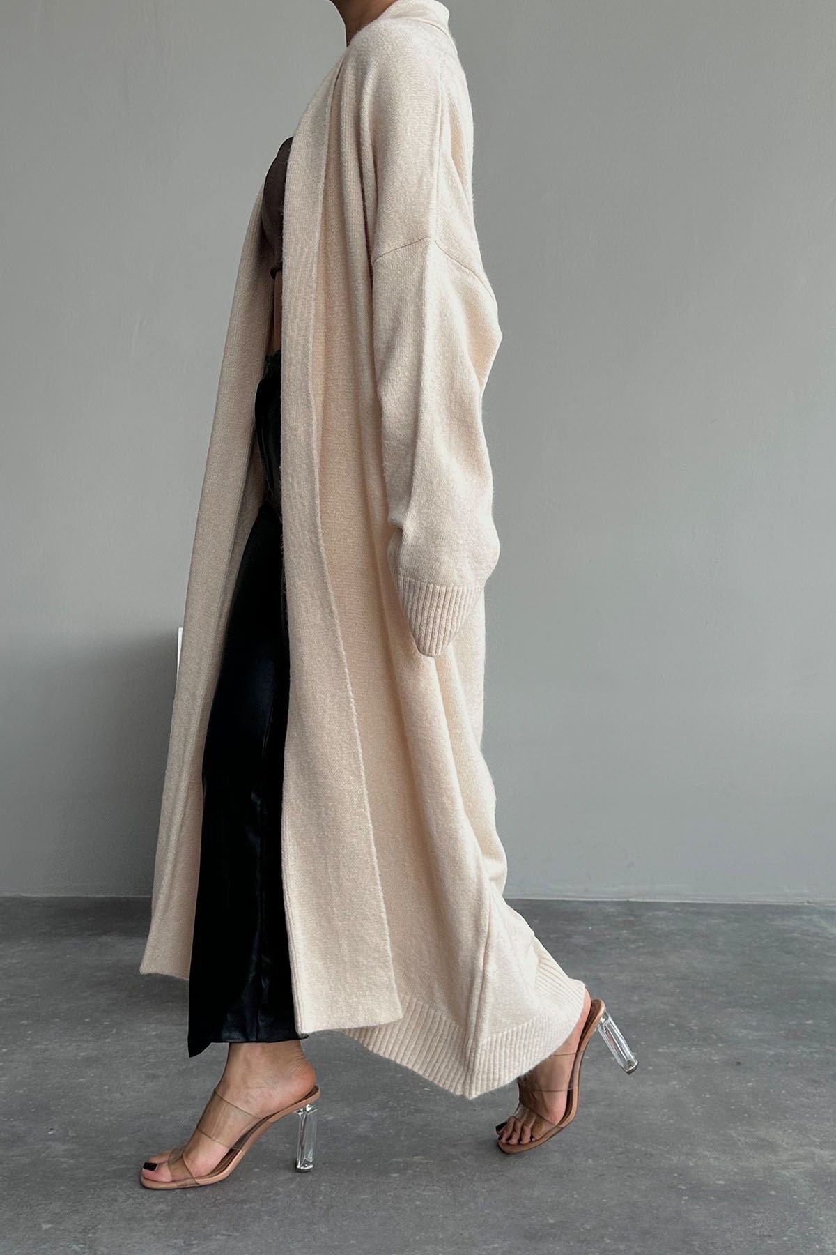 Krem Oversize Yumoş Hırka